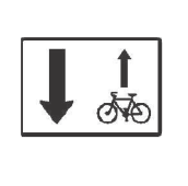 E 12b Vjezd cyklistů v protisměru povolen